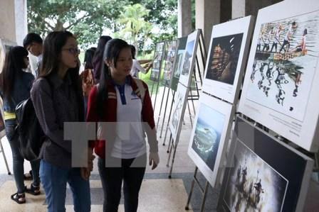 Remise du prix du concours de photos «Apprécier l’identité vietnamienne»